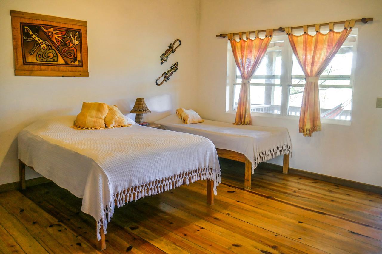 Hotel Posada Las Orquideas,웨스트 엔드 외부 사진