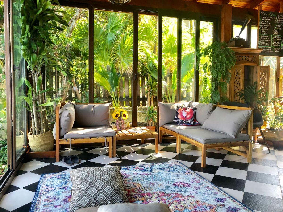 Hotel Posada Las Orquideas,웨스트 엔드 외부 사진